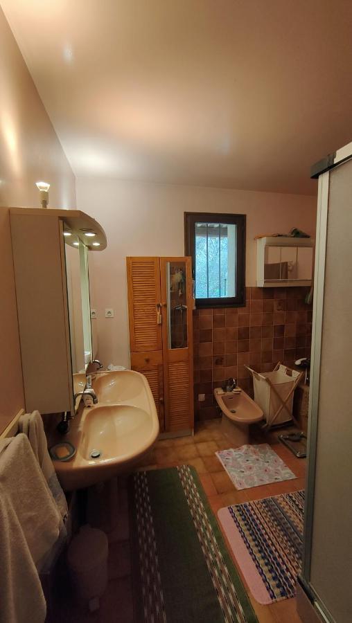 Chambre Dans Villa Le Chaffaut-Saint-Jurson Kültér fotó