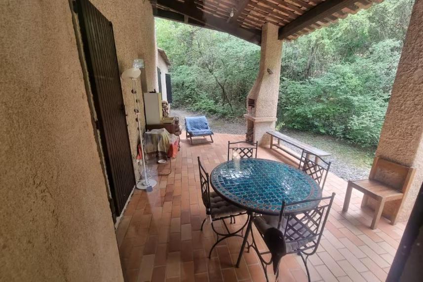 Chambre Dans Villa Le Chaffaut-Saint-Jurson Kültér fotó